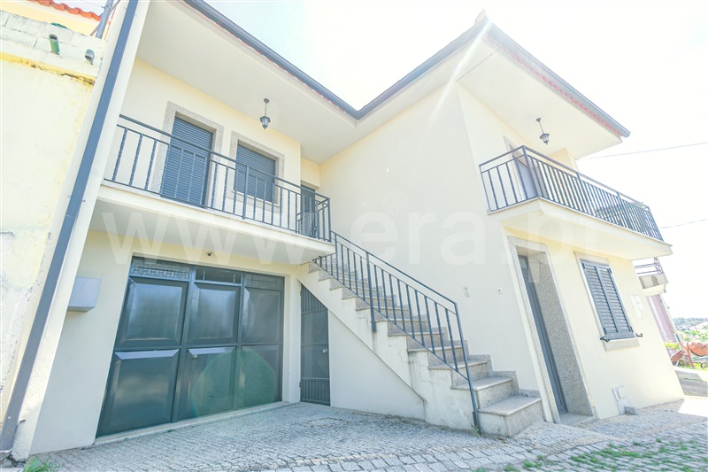 Moradia Geminada T5 / Valpaços, Valpaços
