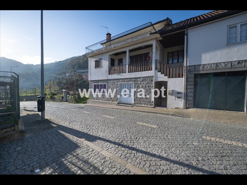 Moradia T5 à venda em Parada de Bouro, Vieira do Minho — foto 2