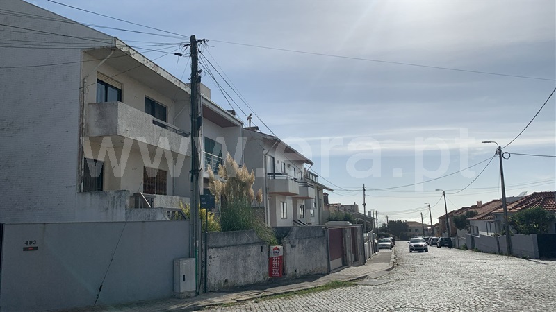 Moradia Geminada T5 / Vila Nova de Gaia, São Félix da Marinha