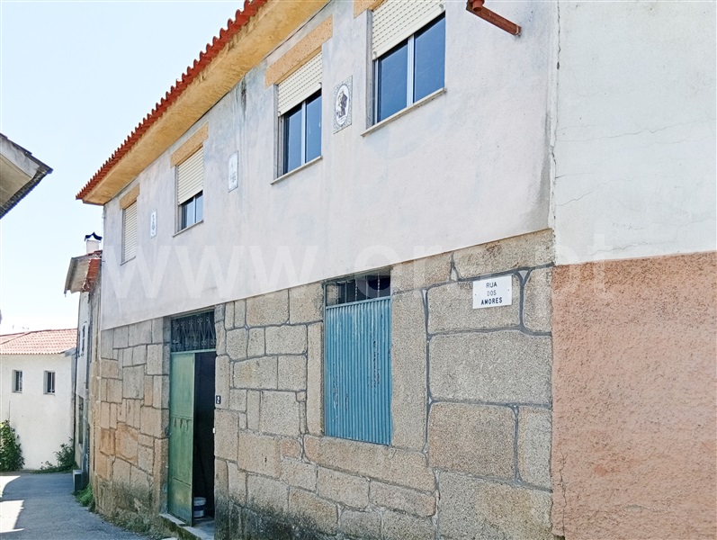 Moradia Geminada T5 / Viseu, Silgueiros