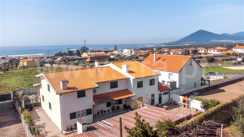 Moradia Geminada T6 / Caminha, Moledo e Cristelo