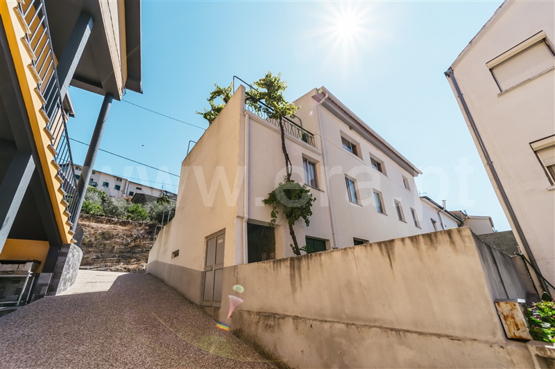 Moradia Geminada T6 Covilhã, Sobral de São Miguel - 1419258 - 2