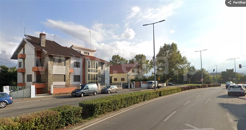 Moradia Geminada T8 / Bragança, Sé, Santa Maria e Meixedo