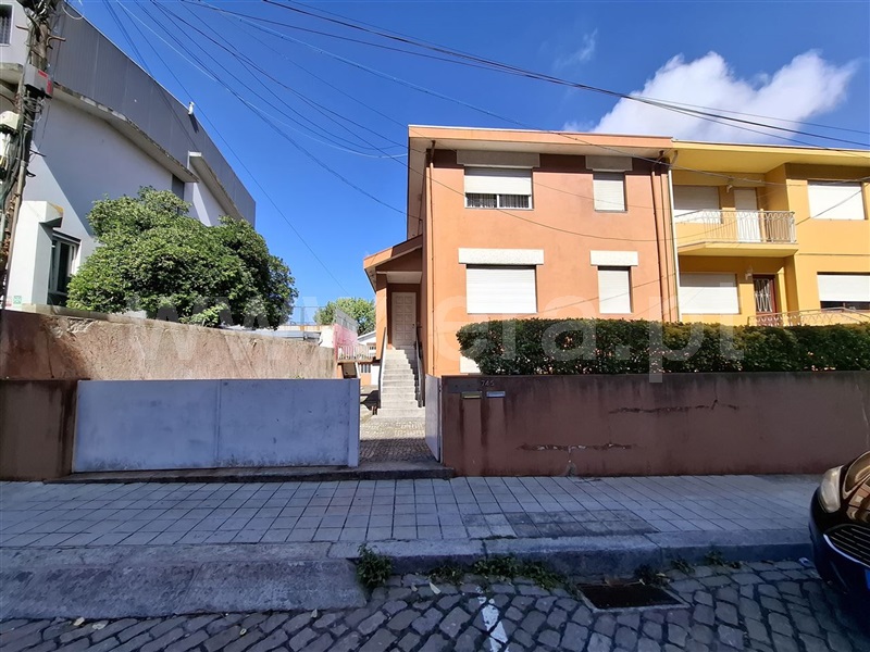 Moradia Geminada T8 / Porto, Ramalde