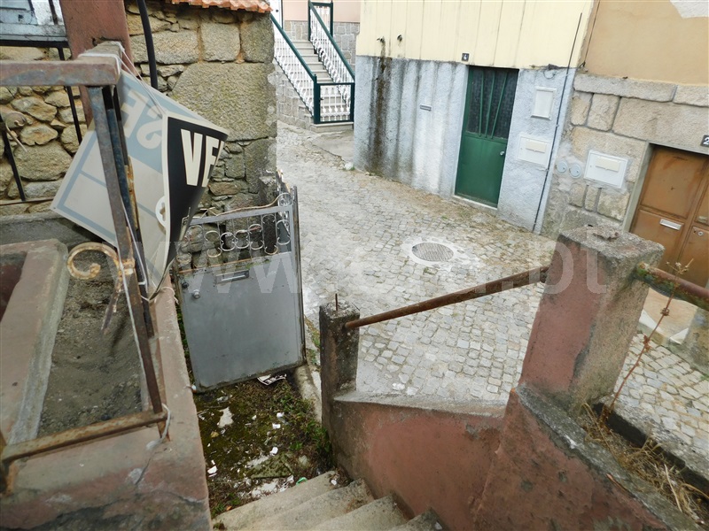 Moradia  Gouveia, Vila Nova de Tazem - 1359905 - 10