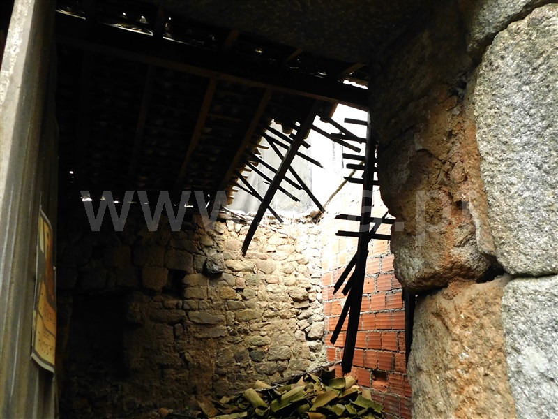 Moradia  Gouveia, Vila Nova de Tazem - 1359905 - 14
