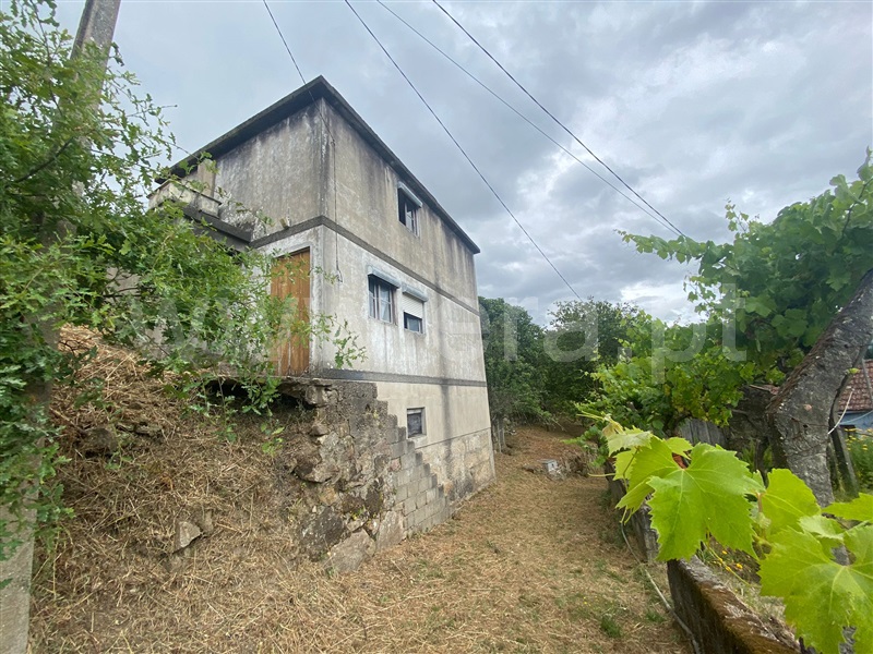 Moradia Isolada / Baião, Baião (Santa Leocádia) e Mesquinhata