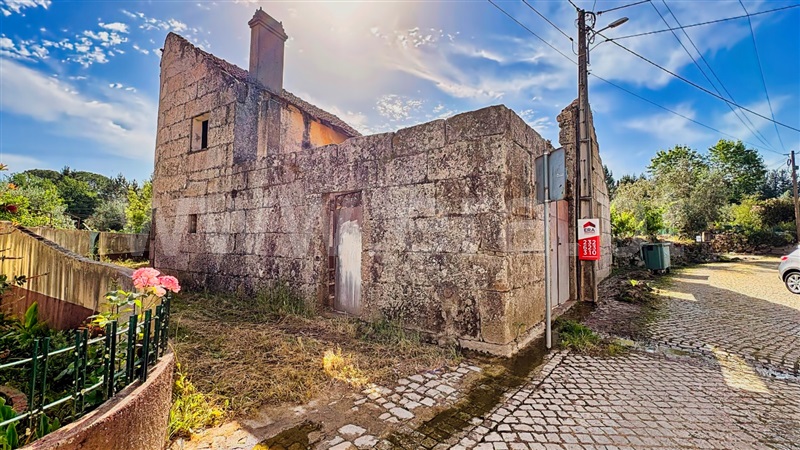 Moradia Isolada / Mangualde, Espinho
