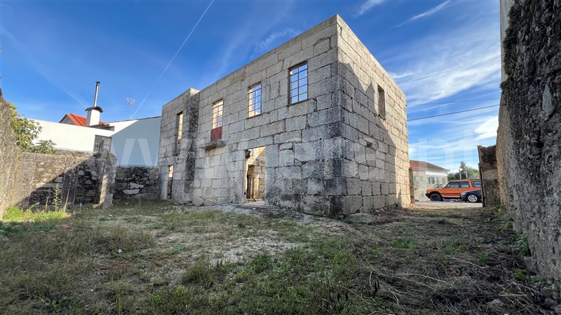 Moradia Isolada / Seia, Vila Verde