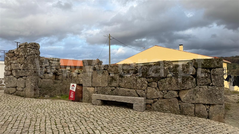 Moradia Isolada T1 / Guarda, Avelãs da Ribeira