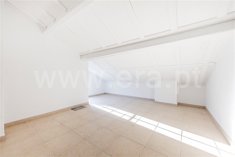 Moradia T2 à venda em Aroeira, Almada — foto 4