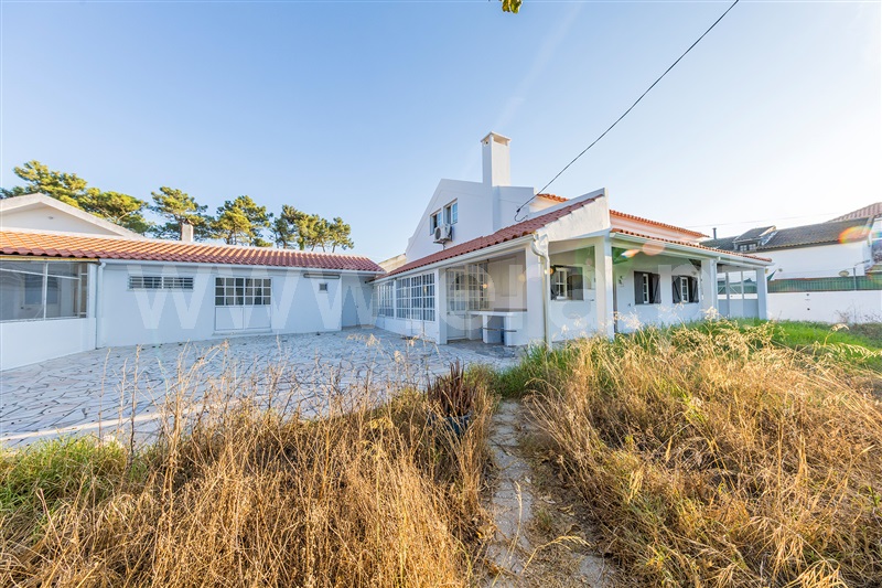 Moradia T2 em Aroeira, €585.000