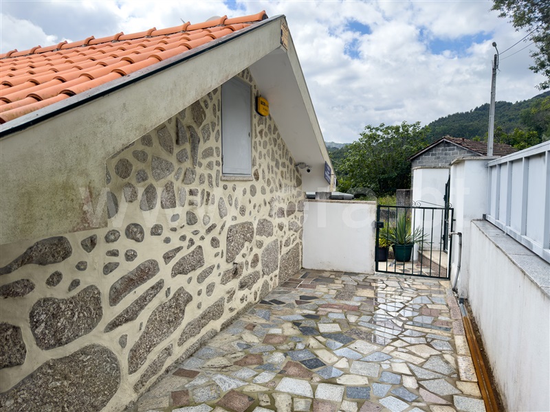 Moradia Isolada T2 com Quintal Amares, Bouro (Santa Marta) - 1407861 - 31