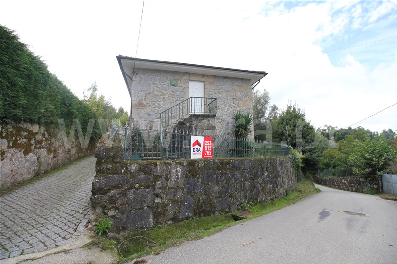 Moradia Isolada T2 / Amares, Torre e Portela