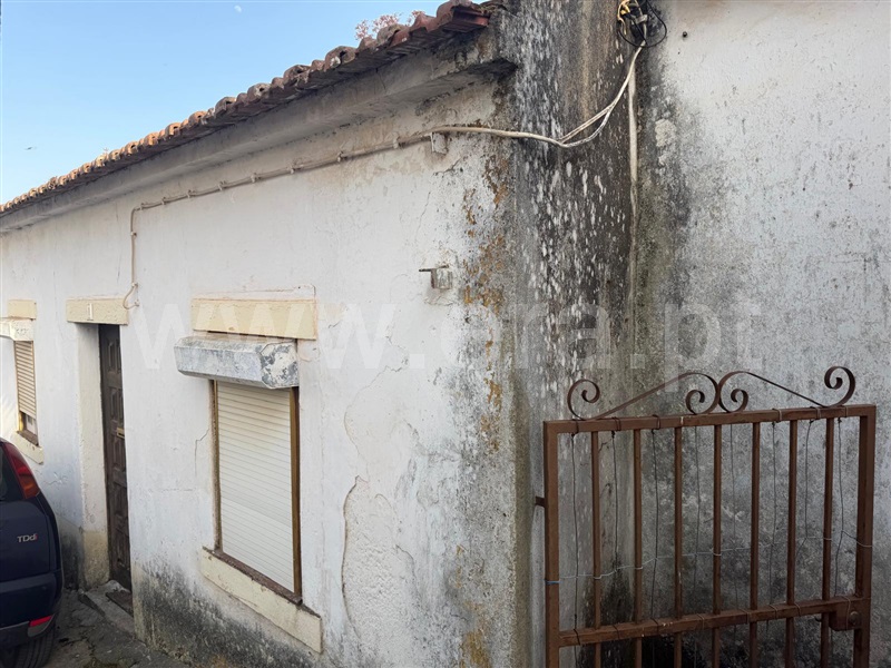 Moradia Isolada T2 / Cadaval, Alguber