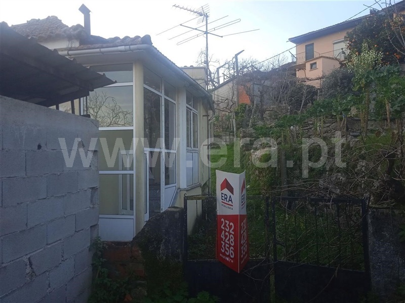 Moradia Isolada T2 / Castro Daire, Pepim