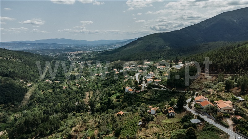 Moradia Isolada T2 Covilhã, Teixoso - 1099571 - 8


