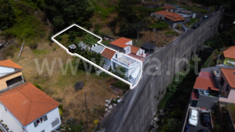 Moradia T2 à venda em Santo António, €200.000