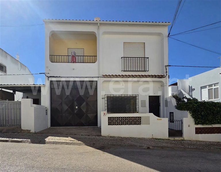 Moradia Isolada T2 / Lagoa, Estômbar e Parchal