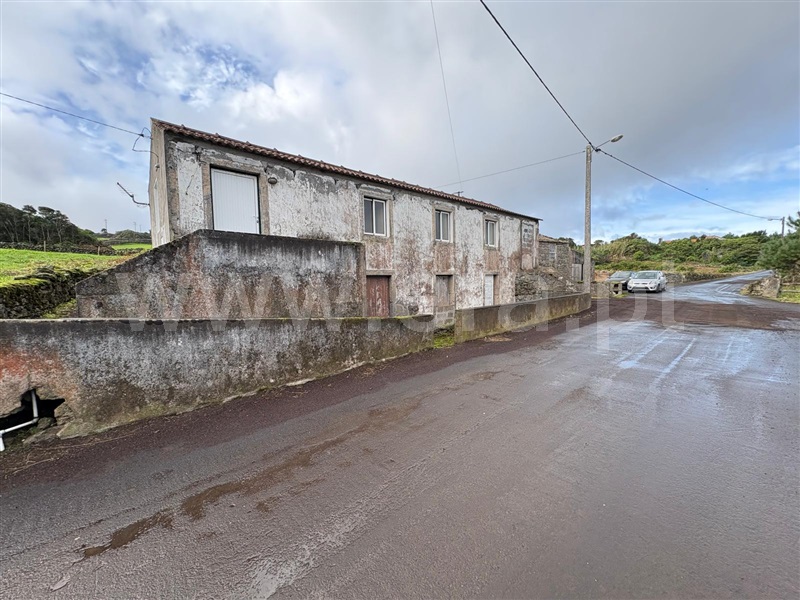 Moradia Isolada T2 / Lajes do Pico, Piedade