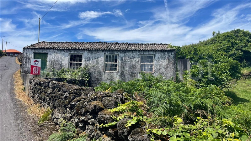 Moradia Isolada T2 / Lajes do Pico, Piedade