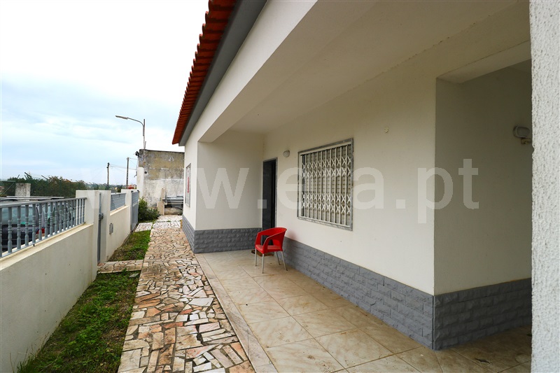 Moradia Isolada T2 / Moita, Moita