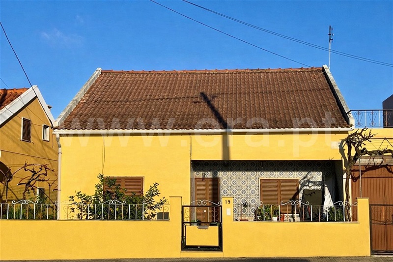 Moradia Isolada T2 / Odivelas, Ramada e Caneças