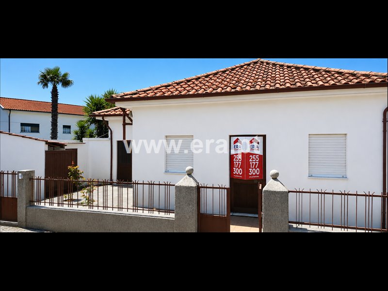 Moradia T2 à venda em Paredes, €169.900