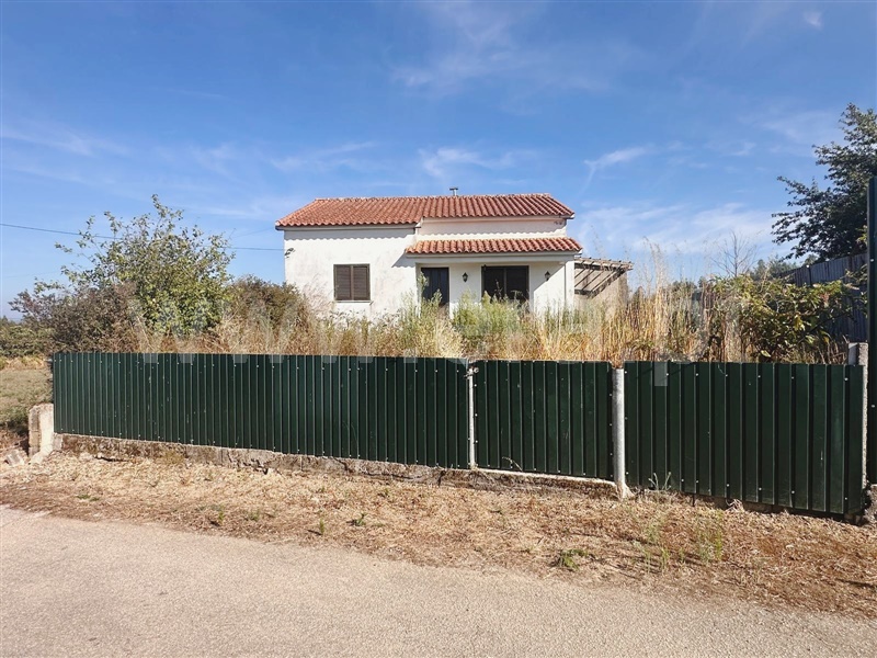 Moradia Isolada T2 / Santa Comba Dão, Ovoa e Vimieiro