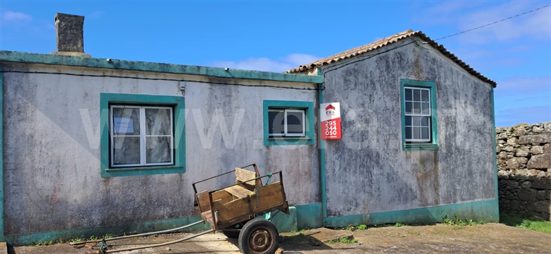 Moradia Isolada T2 / Santa Cruz da Graciosa, Guadalupe