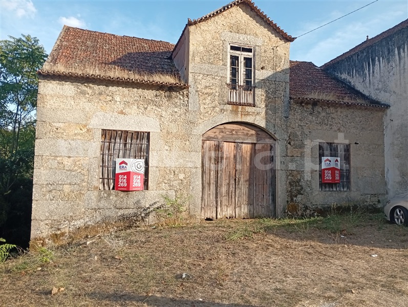 Moradia Isolada T2 / Seia, Santiago