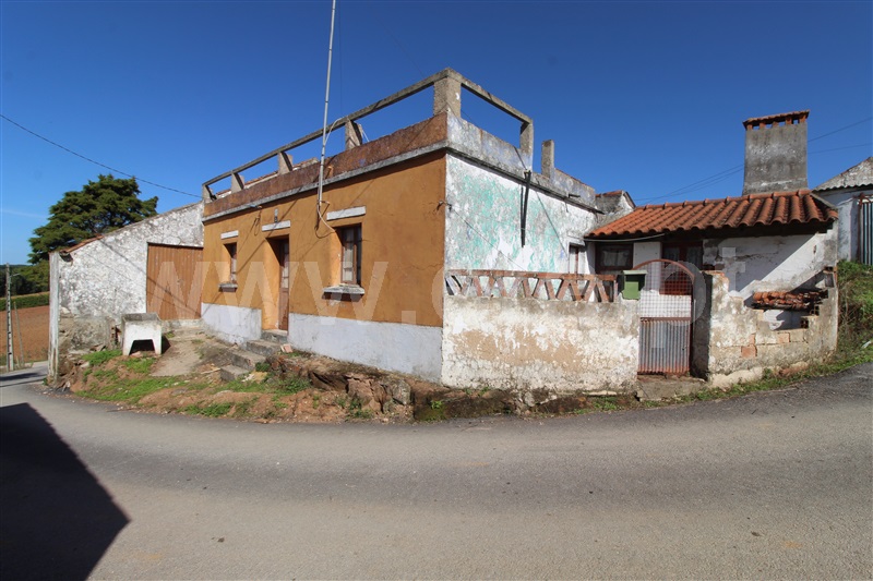 Moradia Isolada T2 / Torres Vedras, Campelos e Outeiro da Cabeça