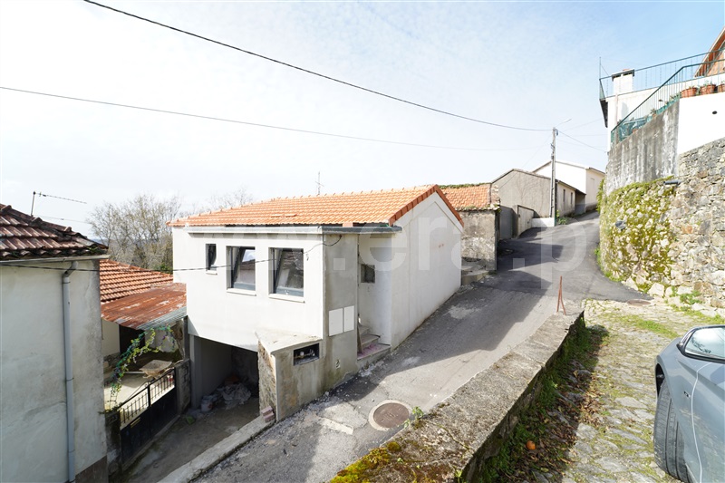 Moradia Isolada T2 / Vale de Cambra, São Pedro de Castelões