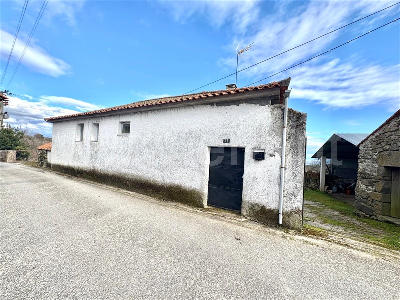 Moradia Isolada T2 / Valpaços, Santiago da Ribeira de Alhariz