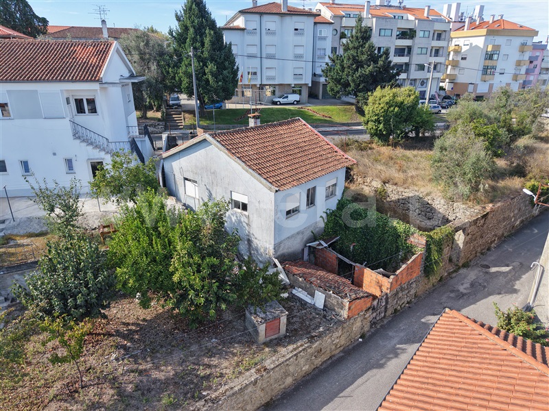 Moradia Isolada T2 / Viseu, Repeses