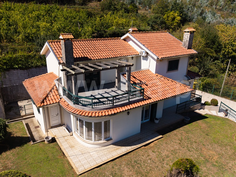 Moradia T3 em Vale, €360.000