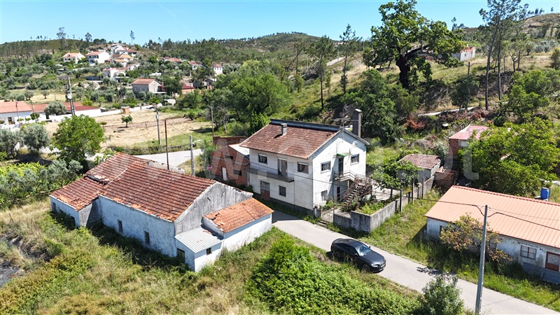 Moradia T3 / Alvaiázere, Almoster