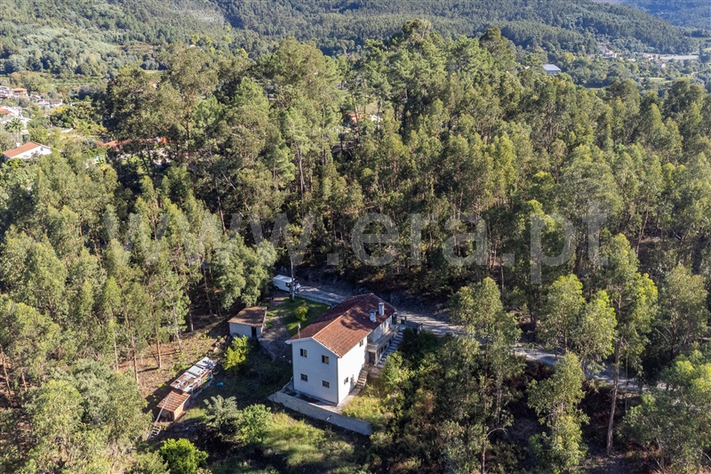Moradia T3 em Bouro (Santa Marta), €195.000