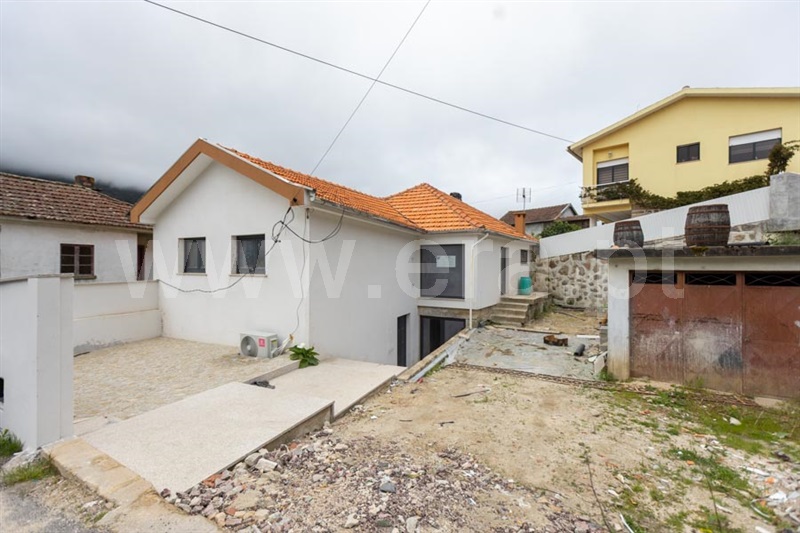 Andar Moradia T3 / Arouca, Arouca e Burgo