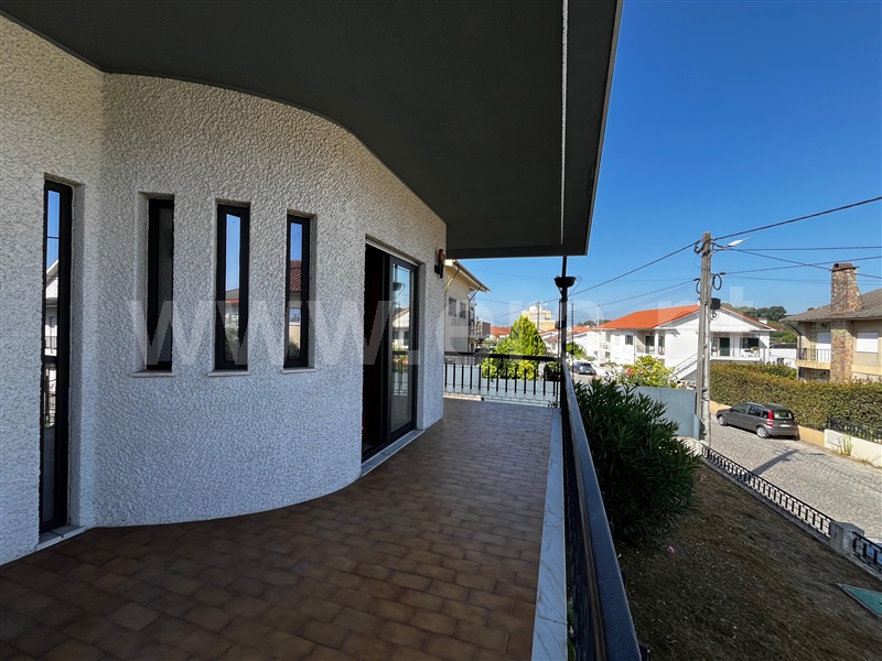 Moradia T3 à venda em Nogueira, Fraião e Lamaçães, Braga — foto 2