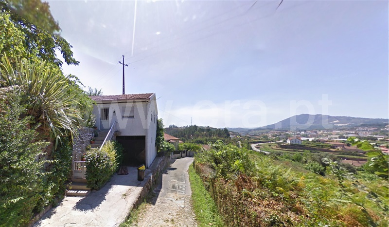 Moradia Isolada T3 / Cabeceiras de Basto, Refojos de Basto, Outeiro e Painzela