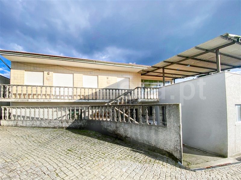 Moradia Isolada T3 / Castro Daire, Moledo