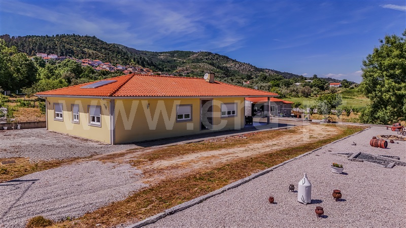 Moradia Isolada T3 / Chaves, Bustelo