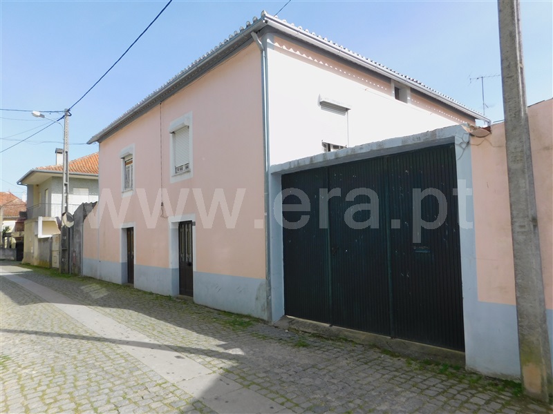Moradia Isolada T3 / Covilhã, Coutada