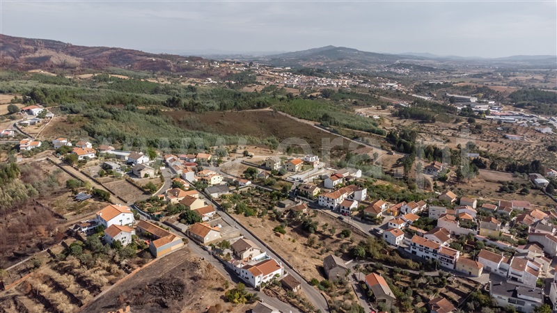 Moradia Isolada T3 Covilhã, Peso e Vales do Rio - 1512578 - 9