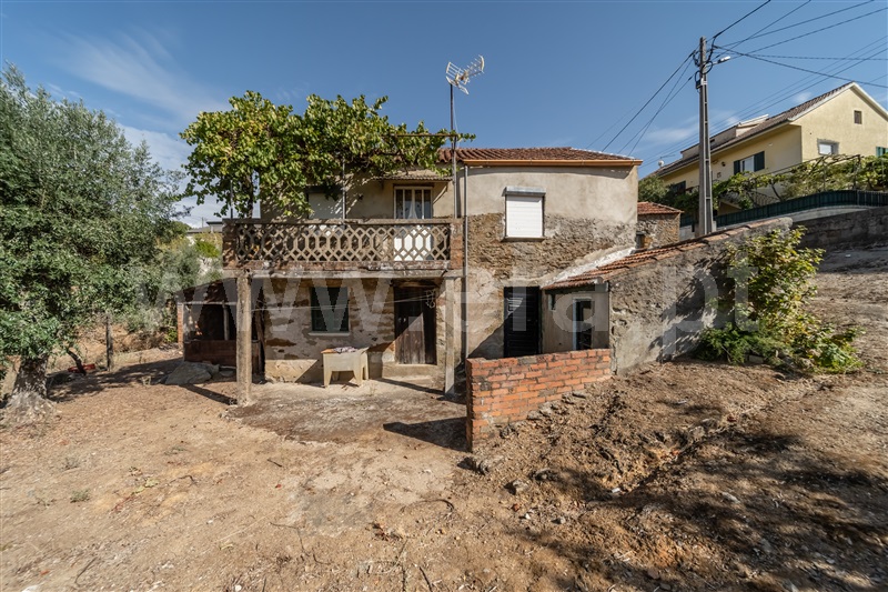 Moradia Isolada T3 / Covilhã, Peso e Vales do Rio