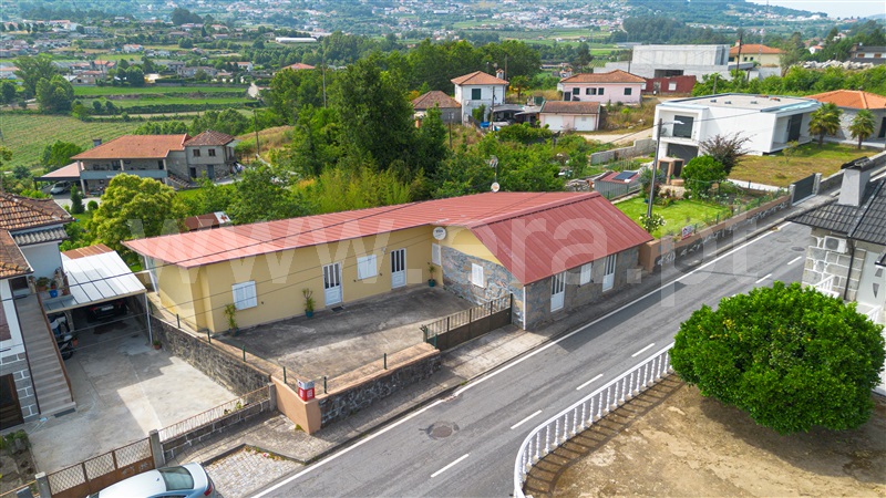 Moradia Isolada T3 / Felgueiras, Margaride (Santa Eulália), Várzea, Lagares, Varziela e Moure