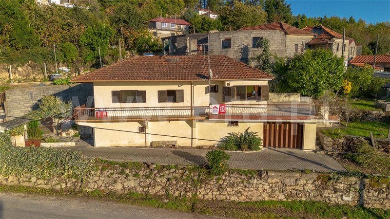 Moradia Isolada T3 / Felgueiras, Sendim