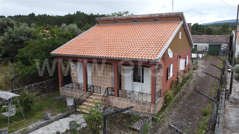 Moradia Isolada T3 / Gouveia, Vila Franca da Serra