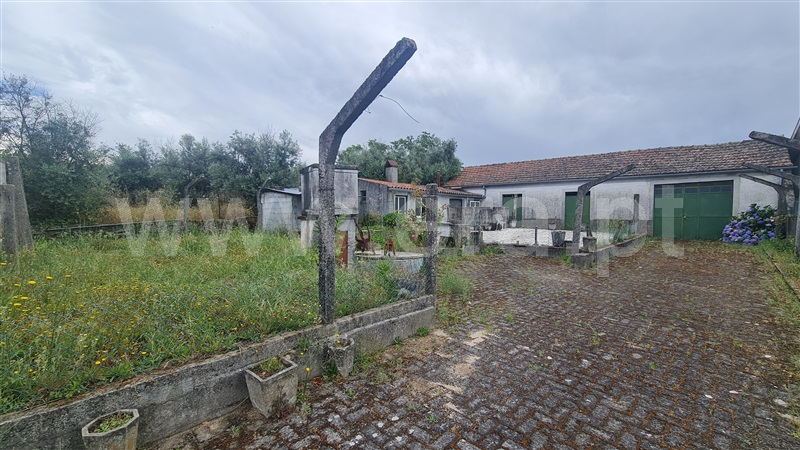 Moradia Isolada T2 Gouveia, Vila Franca da Serra - 1414003 - 9